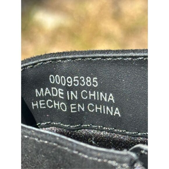 Forever 21 BLACK SUEDE ANKLE BOOTS WITH WHITE FLORAL EMBROIDERY - SIZE 8 - Picture 6 of 9